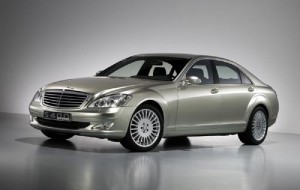 Υβριδική Mercedes S400